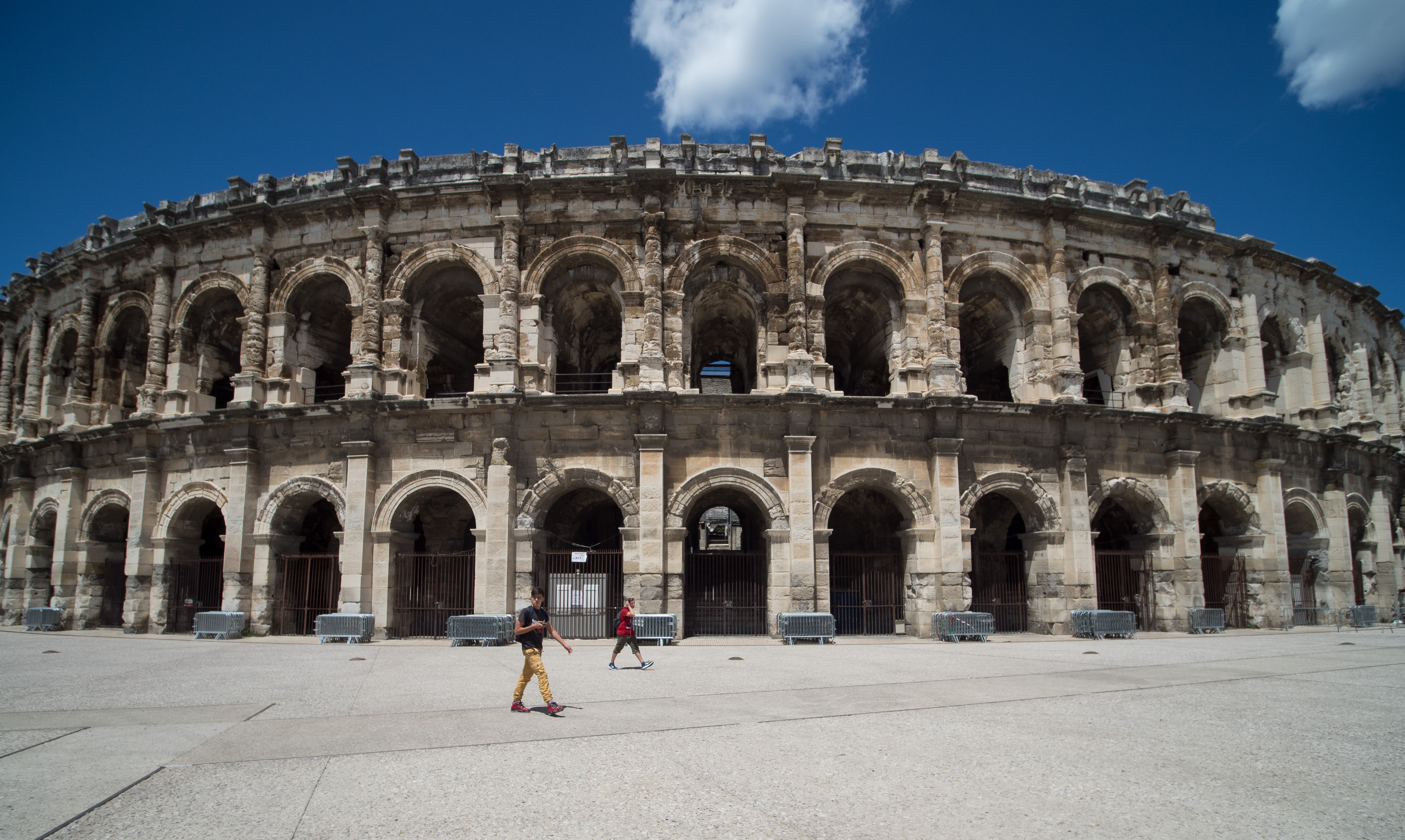 Nîmes